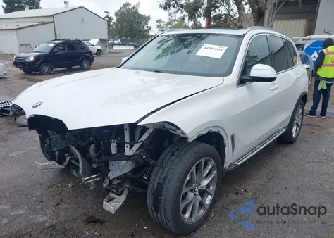 2020 BMW X5 Sdrive40I z USA, uszkodzony, nr VIN 5UXCR4C09LLE30376